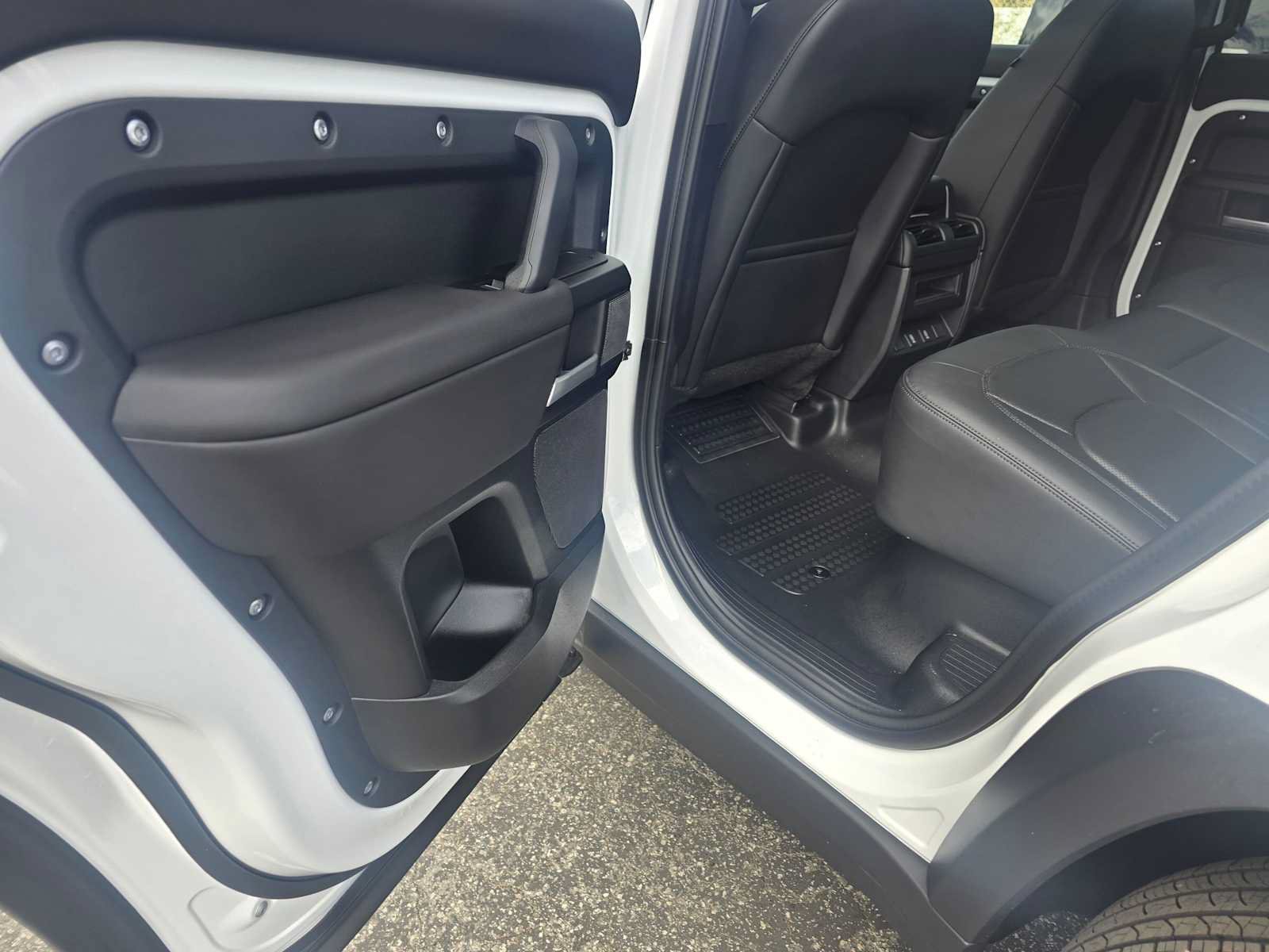 New 2026 Land Rover Defender 110 S AWD/4WD image 15