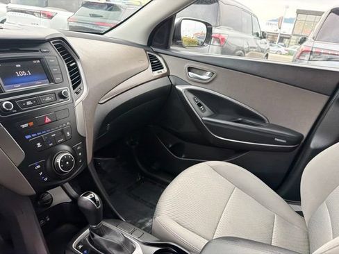 Used 2017 Hyundai Santa Fe Sport AWD/4WD image 19