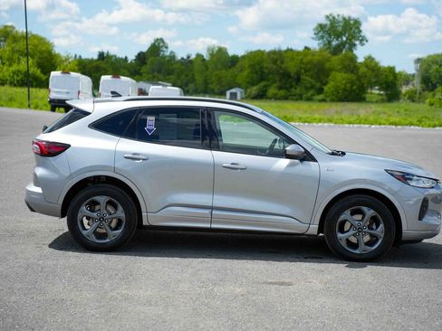 Used 2023 Ford Escape ST-Line Select w/ Tech Pack #1 AWD/4WD image 4