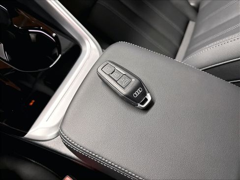 Used 2025 Audi Q5 Premium Plus AWD/4WD image 12