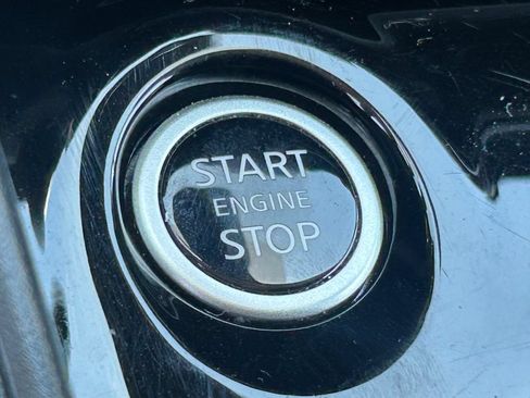 Used 2025 Nissan Versa SV FWD image 16