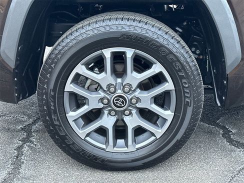 Used 2023 Toyota Tundra 1794 Edition image 5