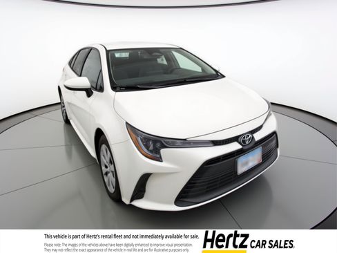 Used 2025 Toyota Corolla LE FWD image 1