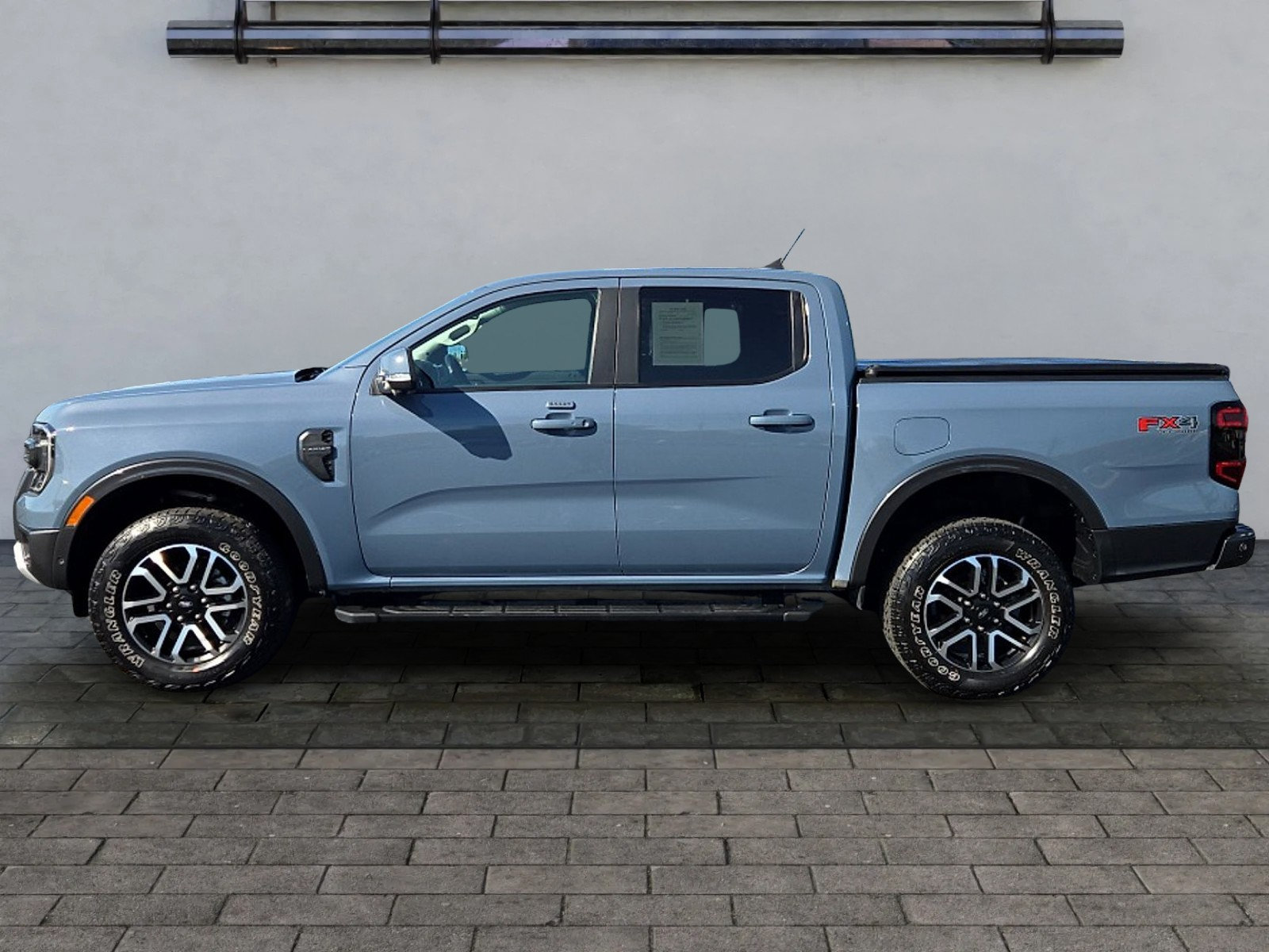Used 2024 Ford Ranger Lariat w/ FX4 Off-Road Package AWD/4WD image 6