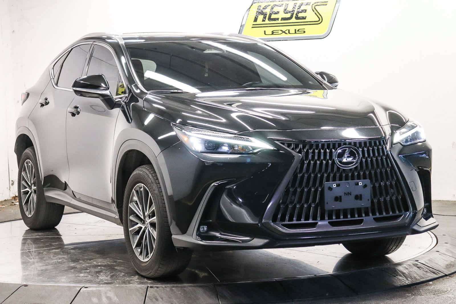 Used 2024 Lexus NX 350h AWD w/ Vision Package image 3