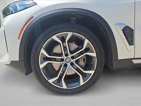 Used 2025 BMW X5 xDrive40i w/ Climate Comfort Package AWD/4WD image 17