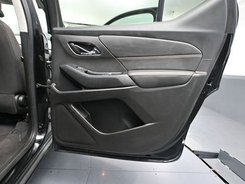 Used 2021 Chevrolet Traverse LT AWD/4WD image 46