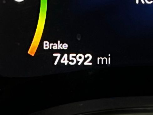 Used 2020 Chrysler Pacifica Limited w/ Advanced Safetytec Group image 11