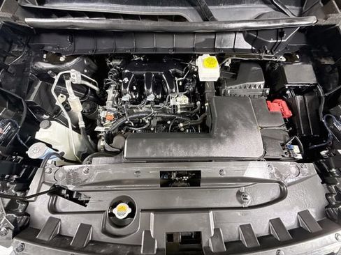 Used 2025 Nissan Pathfinder SV AWD/4WD image 30