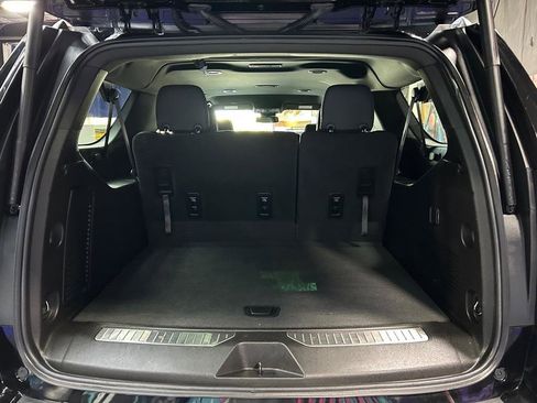 Used 2024 Chevrolet Suburban RST image 7