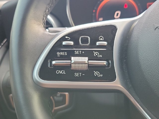 Used 2022 Mercedes-Benz GLC 300 4MATIC image 16