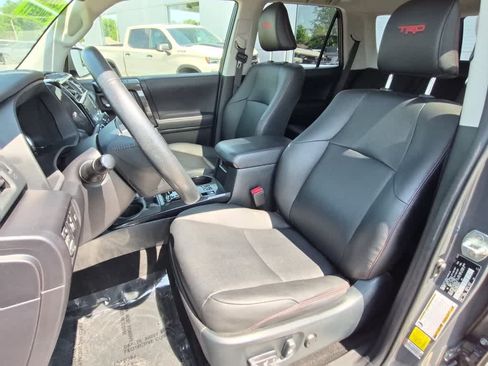 Used 2024 Toyota 4Runner TRD Off-Road Premium w/ Off Road Premium Plus Package AWD/4WD image 10