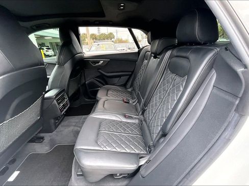 Used 2023 Audi SQ8 Prestige w/ Prestige Package image 17