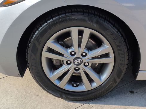 Used 2017 Hyundai Elantra SE w/ SE A/T Tech Package 03 image 11