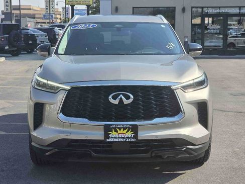 Used 2023 INFINITI QX60 Luxe w/ Vision Package AWD/4WD image 2
