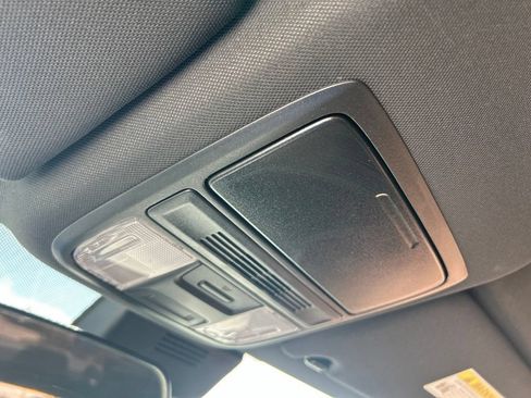 Used 2019 Honda Accord Sport image 40