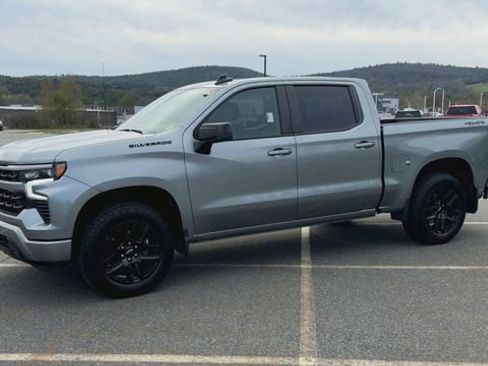 Used 2024 Chevrolet Silverado 1500 RST w/ Dark Appearance Package AWD/4WD image 4
