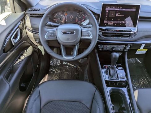 New 2026 Jeep Compass Latitude AWD/4WD image 16