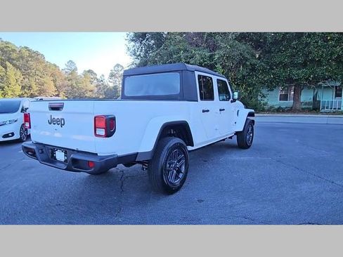 New 2026 Jeep Gladiator Sport image 33