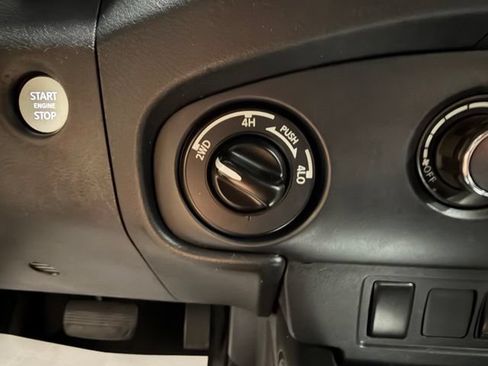 Used 2022 Nissan Frontier S w/ Technology Package AWD/4WD image 41