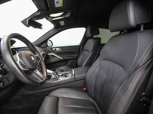 Used 2022 BMW X6 M50i w/ Premium Package AWD/4WD image 11