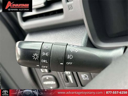 Certified 2024 Toyota 4Runner SR5 Premium image 27