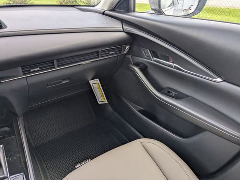 Certified 2025 MAZDA CX-30 AWD 2.5 S w/ Preferred Package image 17