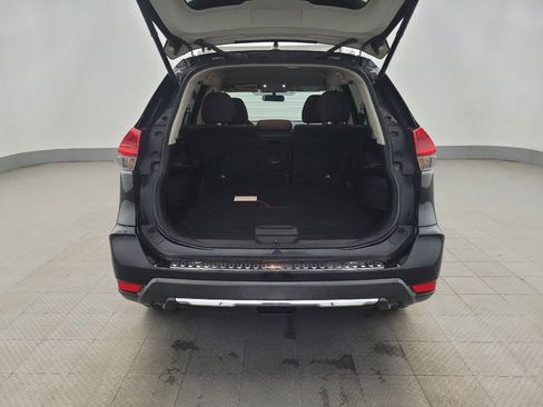 Used 2018 Nissan Rogue SV image 29