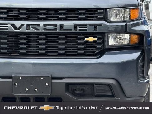 Used 2022 Chevrolet Silverado 1500 Custom w/ Safety Confidence Package RWD image 4
