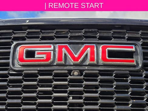Used 2023 GMC Yukon XL Denali AWD/4WD image 11