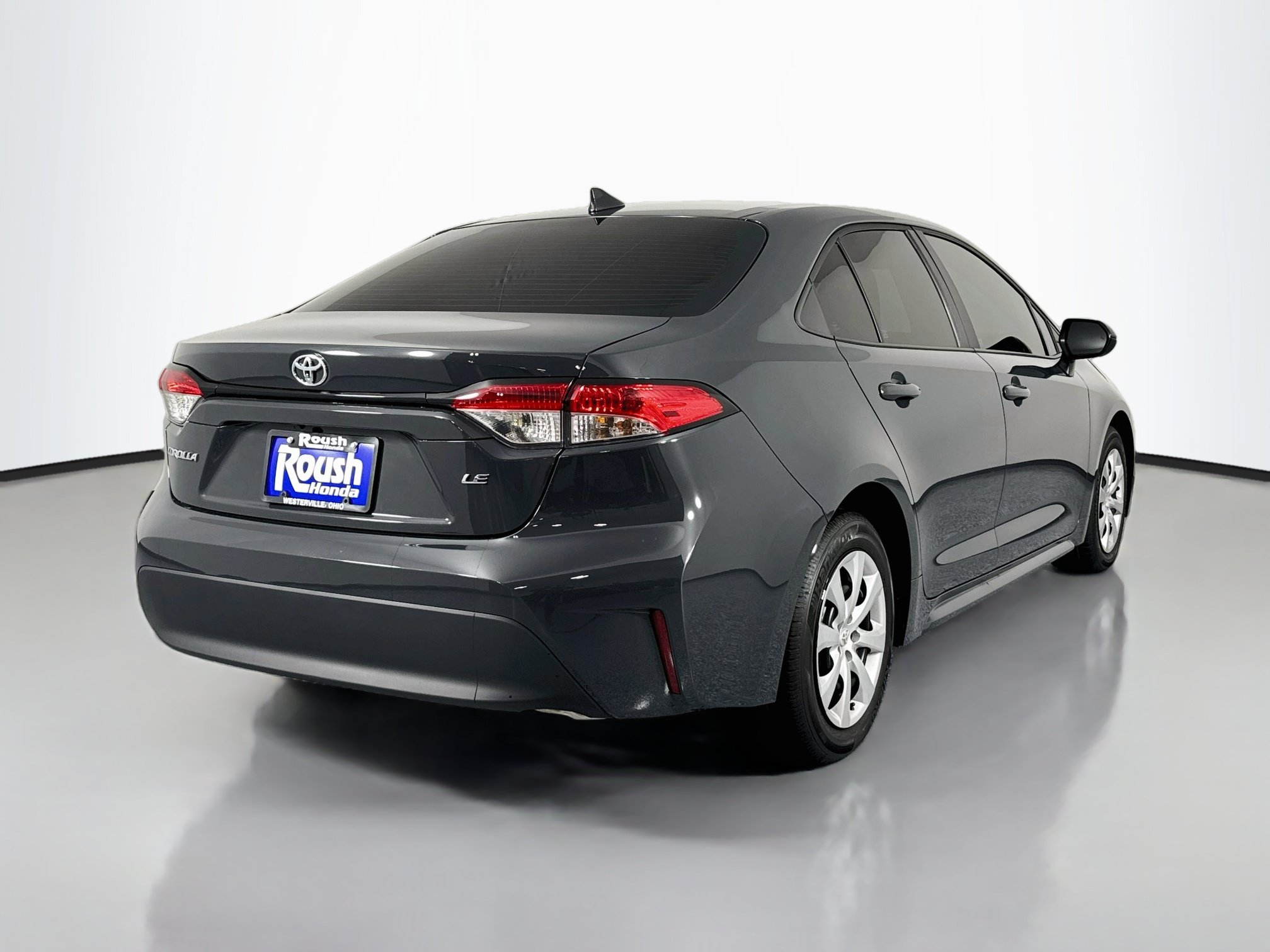 Used 2026 Toyota Corolla LE w/ LE Premium Package FWD image 5