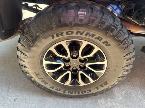 Used 2012 Ford F150 Raptor AWD/4WD image 26