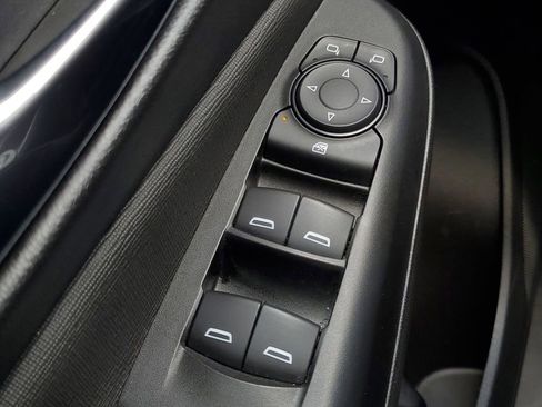Used 2025 Buick Envista Sport Touring FWD image 18