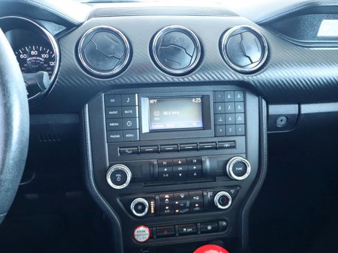 Used 2017 Ford Mustang Coupe RWD image 19