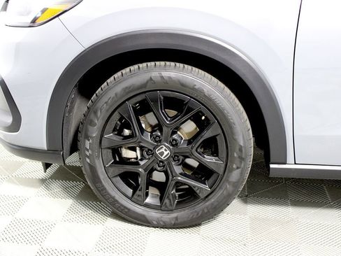 Used 2025 Honda HR-V Sport image 32