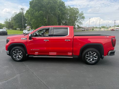 Used 2024 GMC Sierra 1500 SLE AWD/4WD image 10