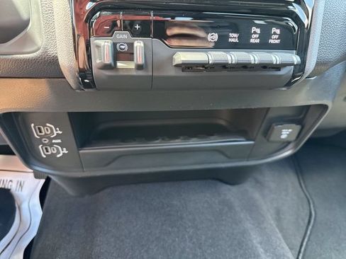 New 2026 RAM 3500 Tradesman AWD/4WD image 37