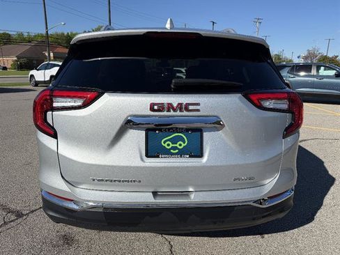 Used 2022 GMC Terrain SLT AWD/4WD image 5