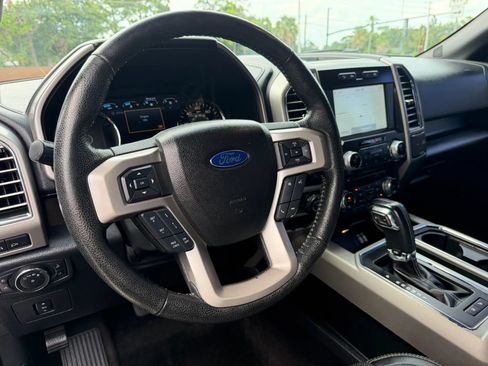 Used 2016 Ford F150 Lariat w/ Equipment Group 502A Luxury AWD/4WD image 8