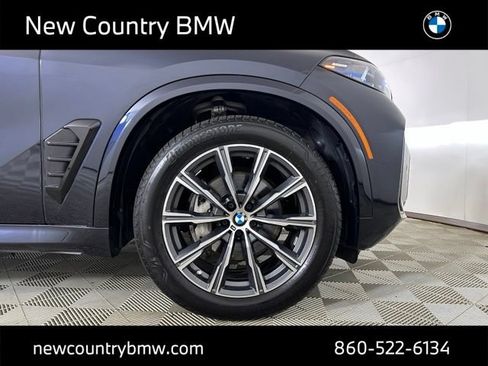 Used 2024 BMW X5 xDrive40i w/ M Sport Package AWD/4WD image 9