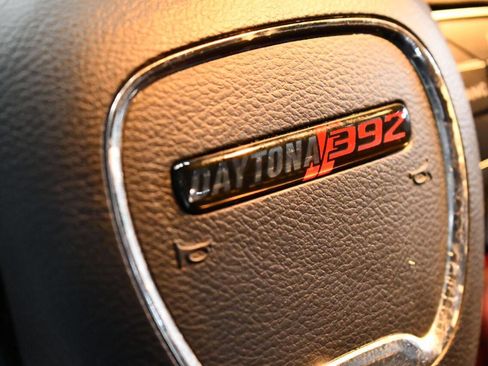 Used 2017 Dodge Charger R/T image 29