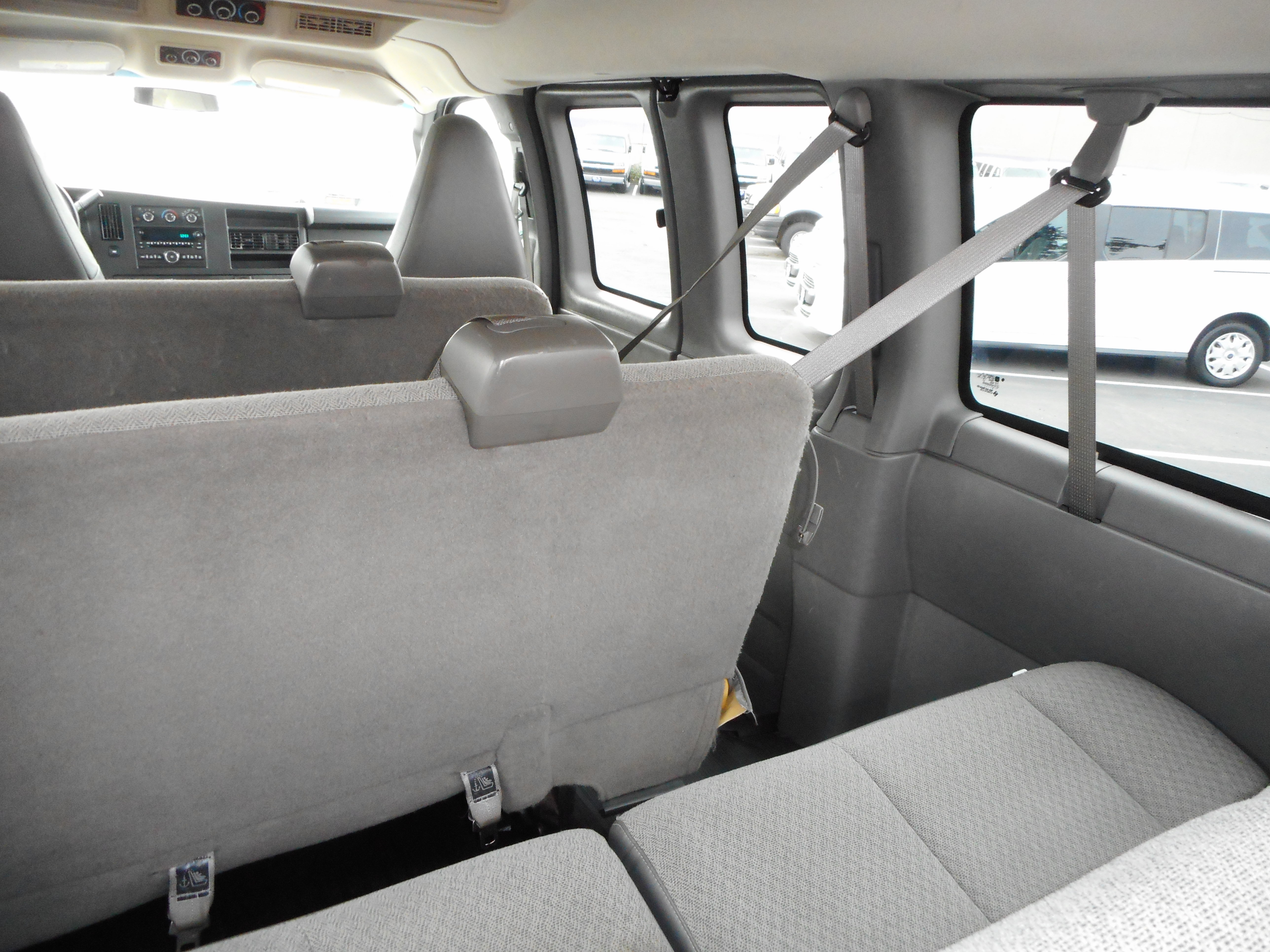 Used 2017 Chevrolet Express 2500 LS RWD image 20
