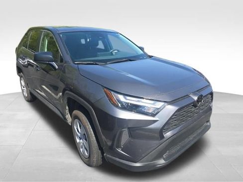 Used 2024 Toyota RAV4 LE AWD/4WD image 7