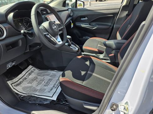New 2025 Nissan Versa SR w/ Trunk Package image 4