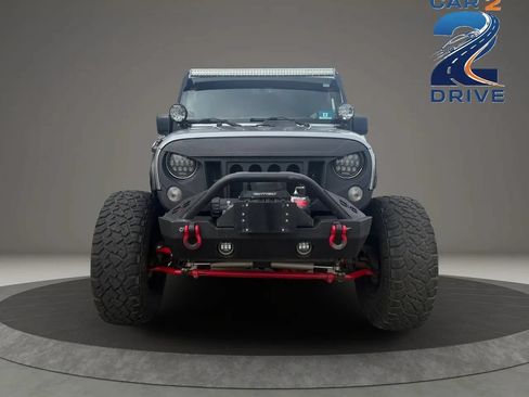 Used 2014 Jeep Wrangler Unlimited Sahara AWD/4WD image 11