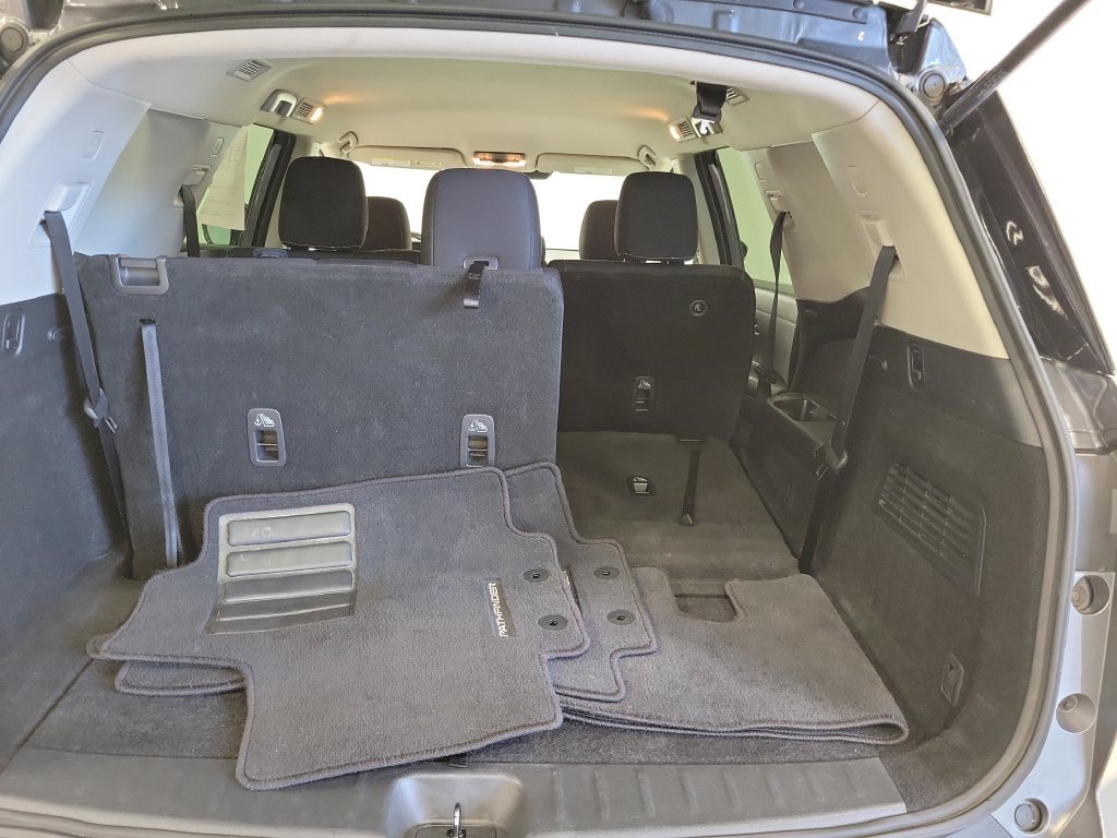 Used 2024 Nissan Pathfinder SV FWD image 25