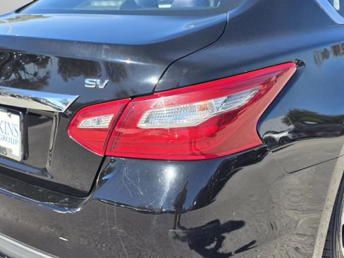 Used 2018 Nissan Altima 2.5 SV FWD image 14