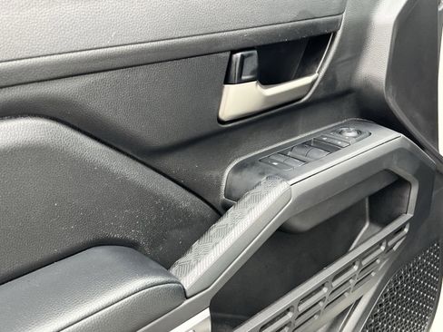 Used 2024 Toyota Tacoma TRD Sport image 15