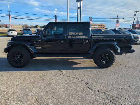 Used 2020 Jeep Gladiator Overland image 5