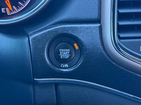 Used 2017 Jeep Grand Cherokee Limited w/ Trailer Tow Group IV image 20